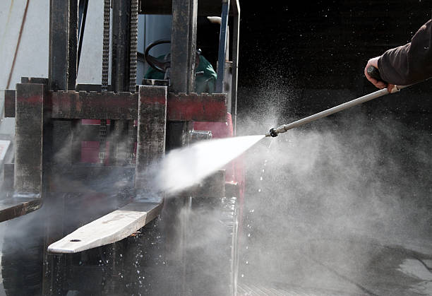 Best Pool Deck Cleaning  in Kittitas, WA